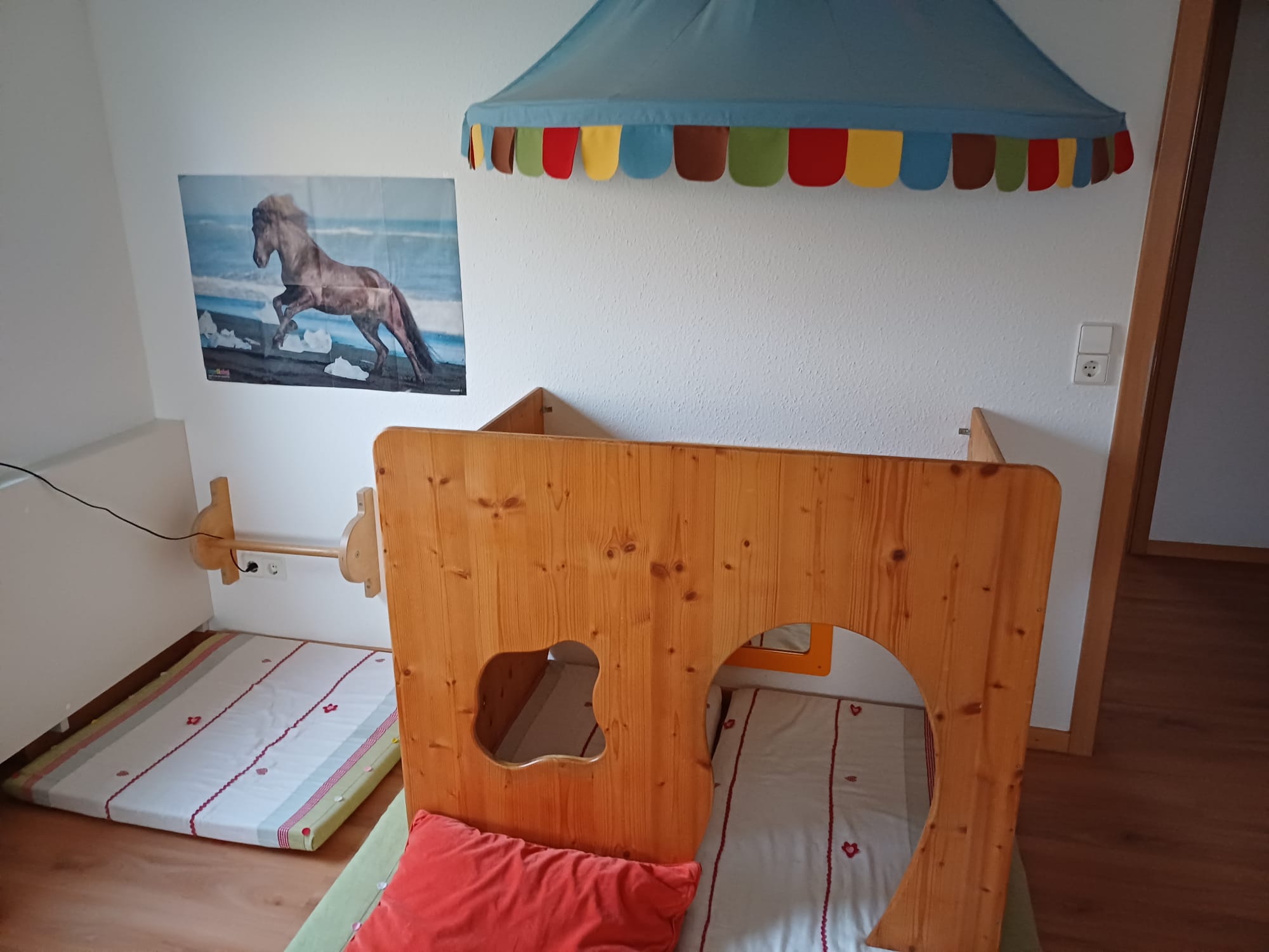 Outdoor-Spielplatz der Kinderoase